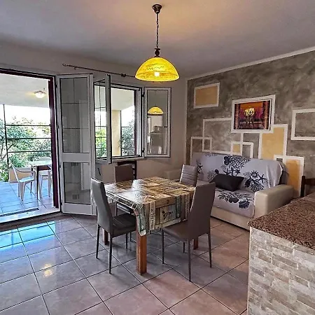 Borgo San Teodoro 2 Apartman Sanalvò